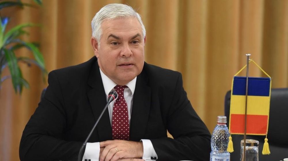 A védelmi miniszter elnézést kért, amiért köszöntőlevelet küldött a hazaárulással gyanúsított Radu Theodoru nyugalmazott tábornoknak