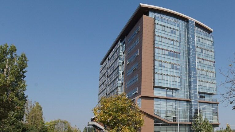 Nobel-békedíjra jelöli Donald Trump amerikai elnököt a bukaresti Politikatudományi és Közigazgatási Egyetem