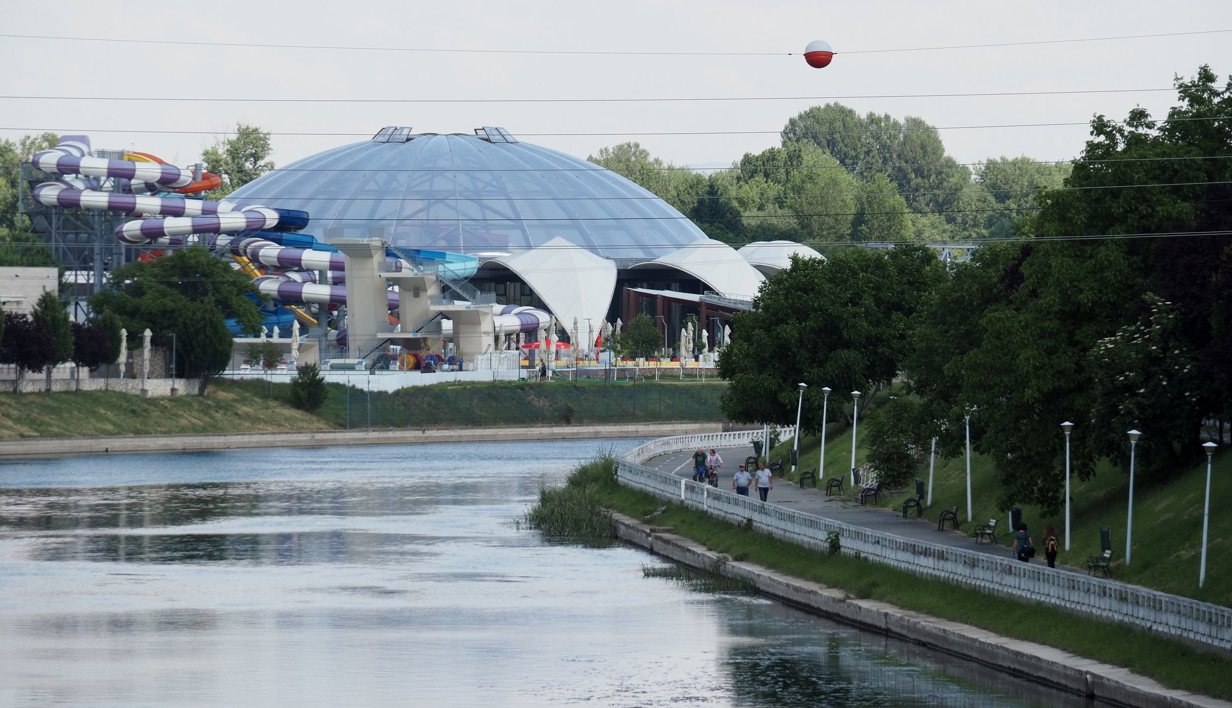Ideiglenesen bezár az aquapark