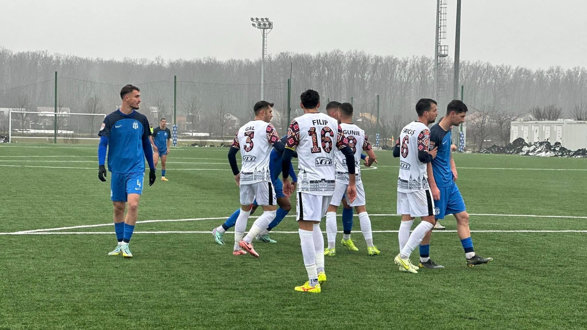 Mégis képernyőre kerül a piros-kékek meccse