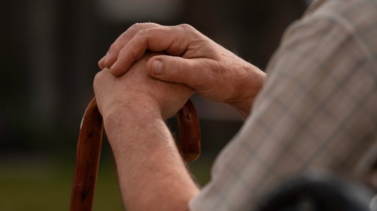 Közel 2,7 millió nyugdíjasnak nem haladja meg a jövedelme a 2574 lejes nettó minimálbért