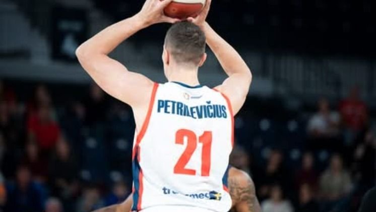 A vártnál hamarabb térhet vissza Petrilevicius