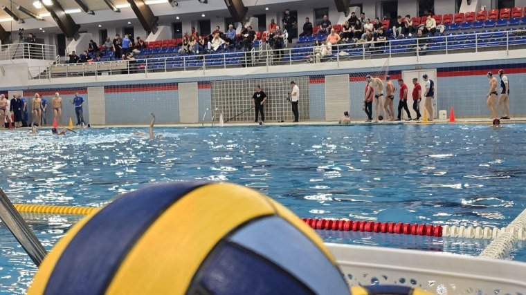 Parádésan kezdtek a pólósok Bukarestben