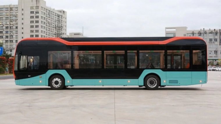 Töltőállomásokat létesítenek elektromos buszoknak