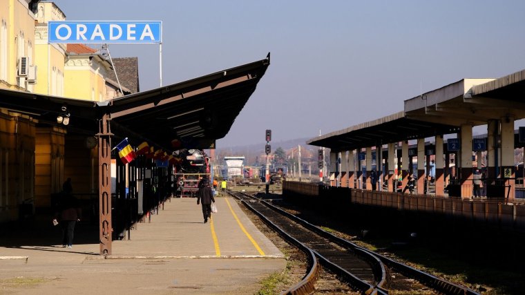 CFR: összesen 80 utasszállító vonatjáratot érint a vasárnap hajnali óraátállítás