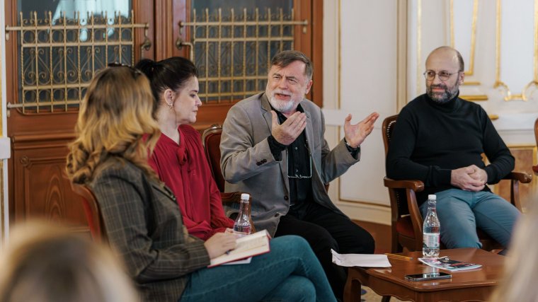 Közönségtalálkozó a Szerelmem, Lüszisztraté szerzőjével