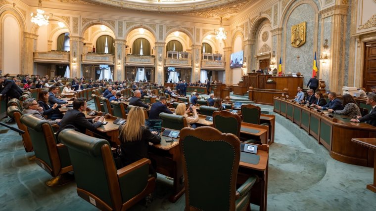 Szigorították a házszabályban is az ülésekről hiányzó képviselők büntetését