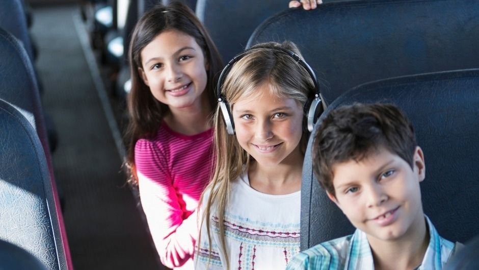 Elektromos iskolabuszokat vásárol a megyei tanács