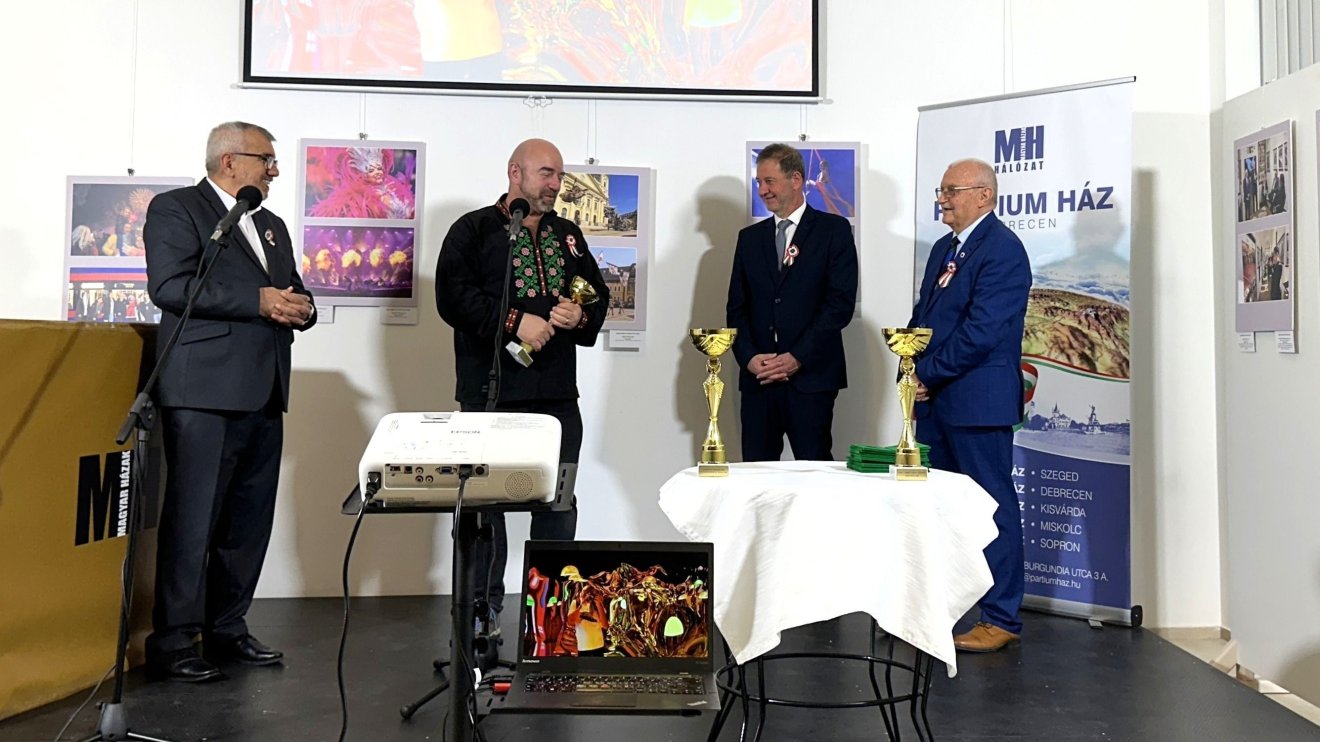 Bihari fotóriporterek alkotásai láthatóak a debreceni Partium Házban