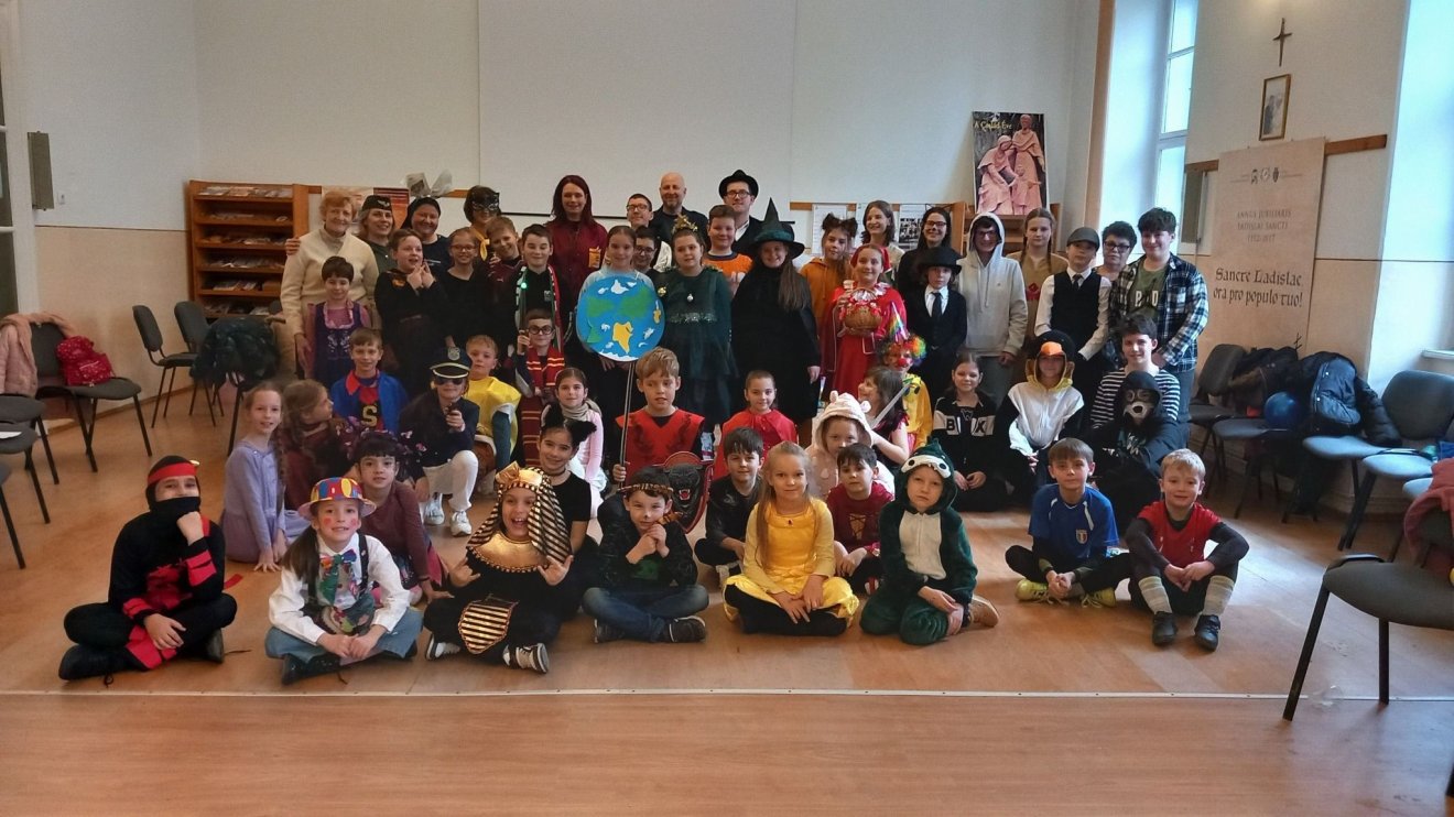 Batyus farsangot szerveztek hittanosoknak