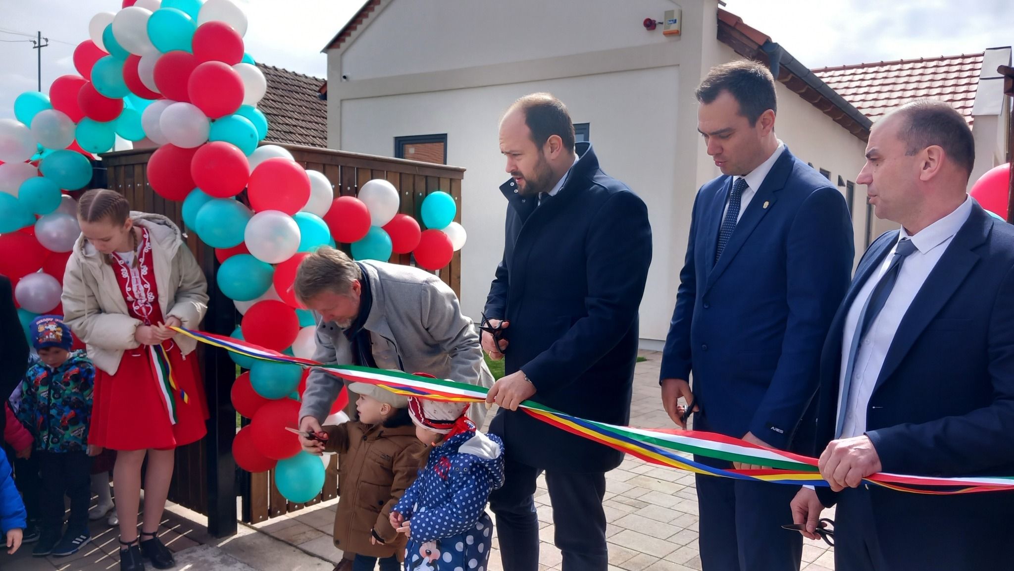 Római katolikus óvodát áldott meg Szalacson Böcskei László megyés püspök