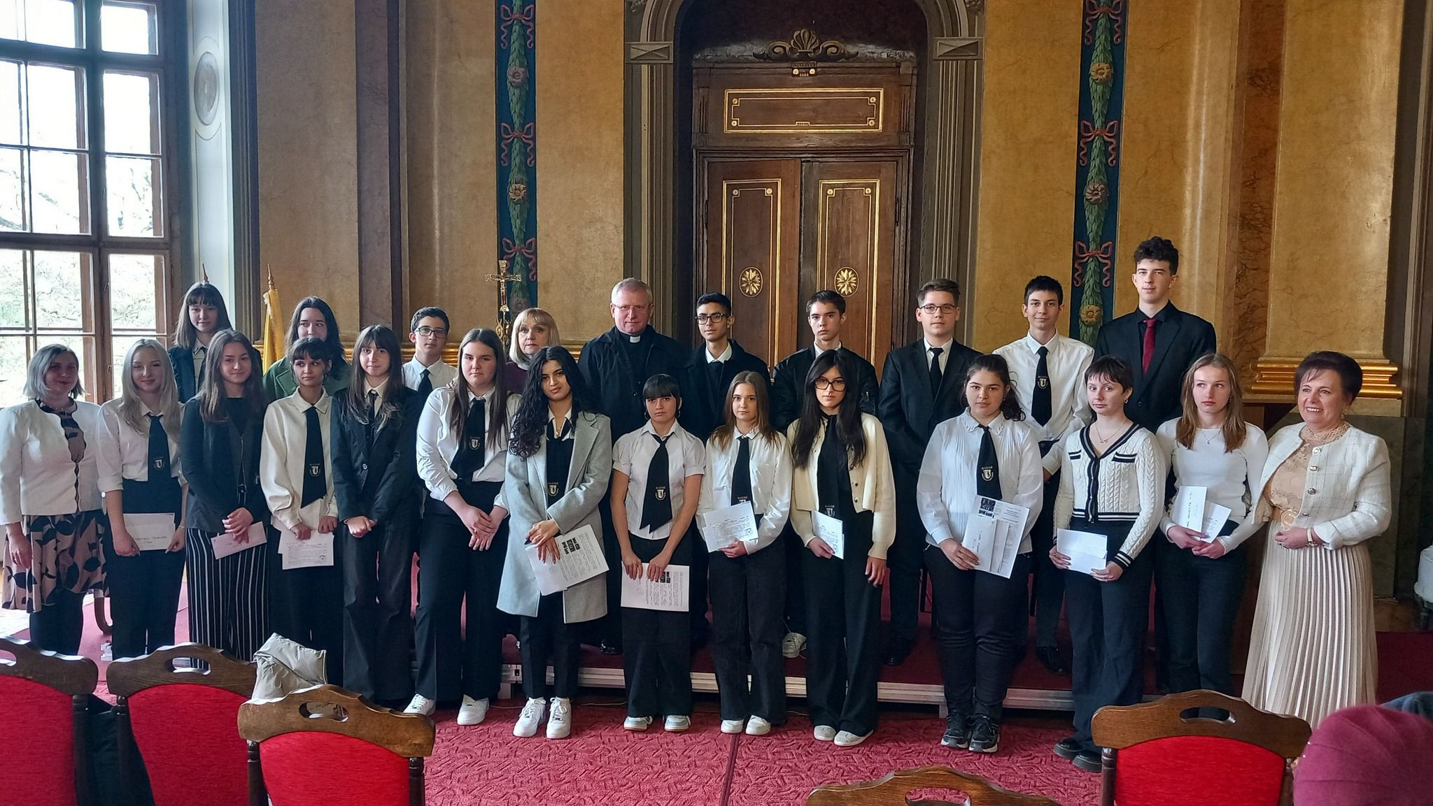 Átadták a Bécsi Szent István Egylet ösztöndíjait nagyváradi diákoknak