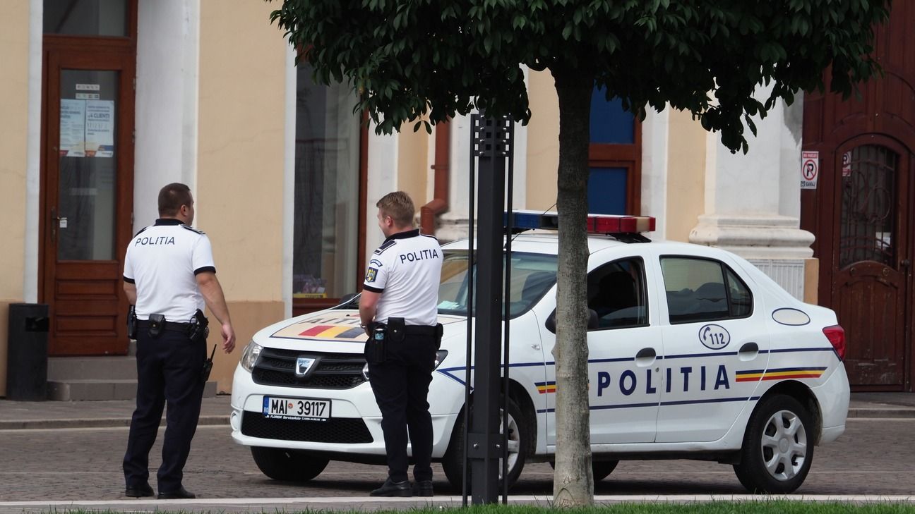 Nyolc fővárosi rendőrt vettek őrizetbe az ügyészek korrupció gyanúja miatt