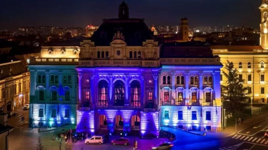 Autizmus világnapja: kékbe borul a városháza épülete