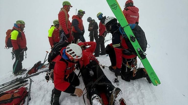 Lehoztak a hegyimentők három ukrán férfit a Máramarosi-havasokból