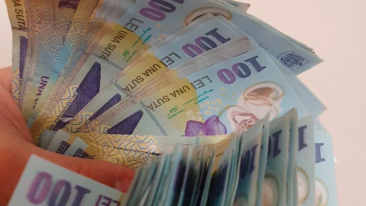 A tavalyi negyedik negyedévben 8568 lej volt a romániai háztartások átlagjövedelme; a kiadások 7277 lejre rúgtak