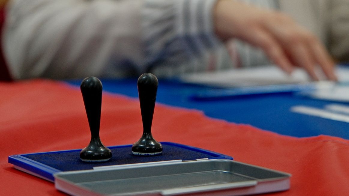 Flashdata-felmérés: George Simion és Crin Antonescu vezet