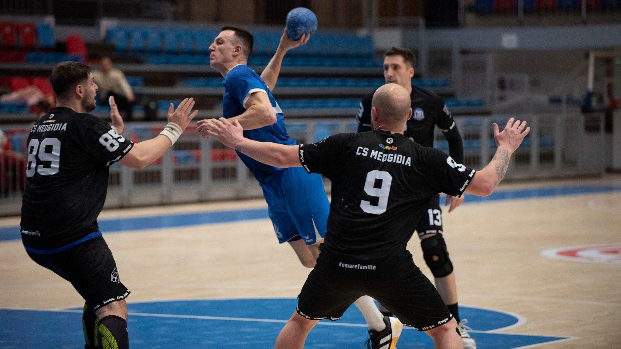 Az éllovast fogadják a férfi kézisek