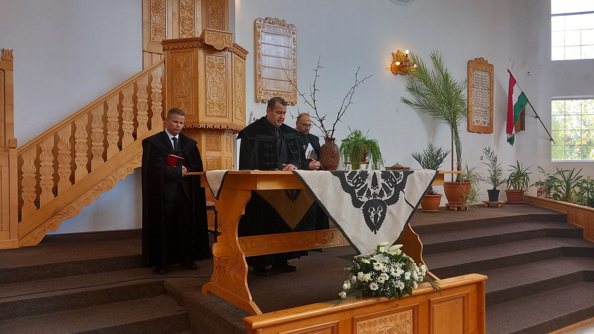 Zenés áhítatot tartottak Nagyvárad-Rogériuszon