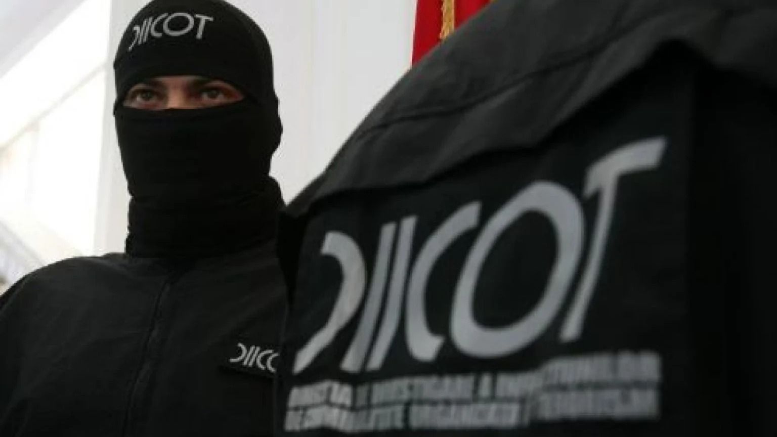 Uzsora gyanúja miatt őrizetbe vették Bercea Mondialut és több családtagját