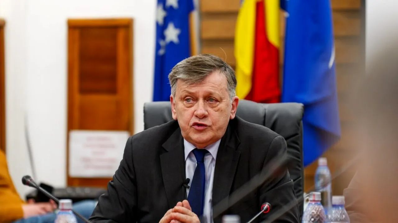 Crin Antonescu: Kizárólag megfigyeltként volt közöm a Szekuritátéhoz