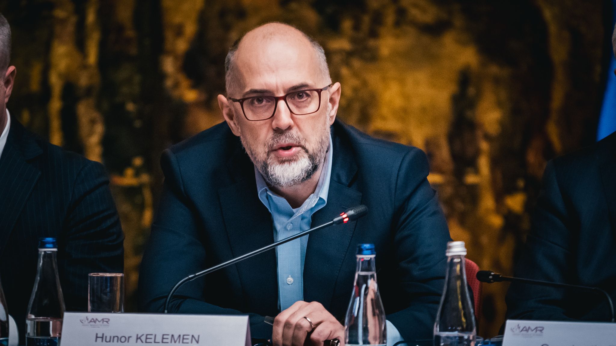 Kelemen Hunor az amerikai vámtarifákról: Nyugalommal kell kezelni a helyzetet