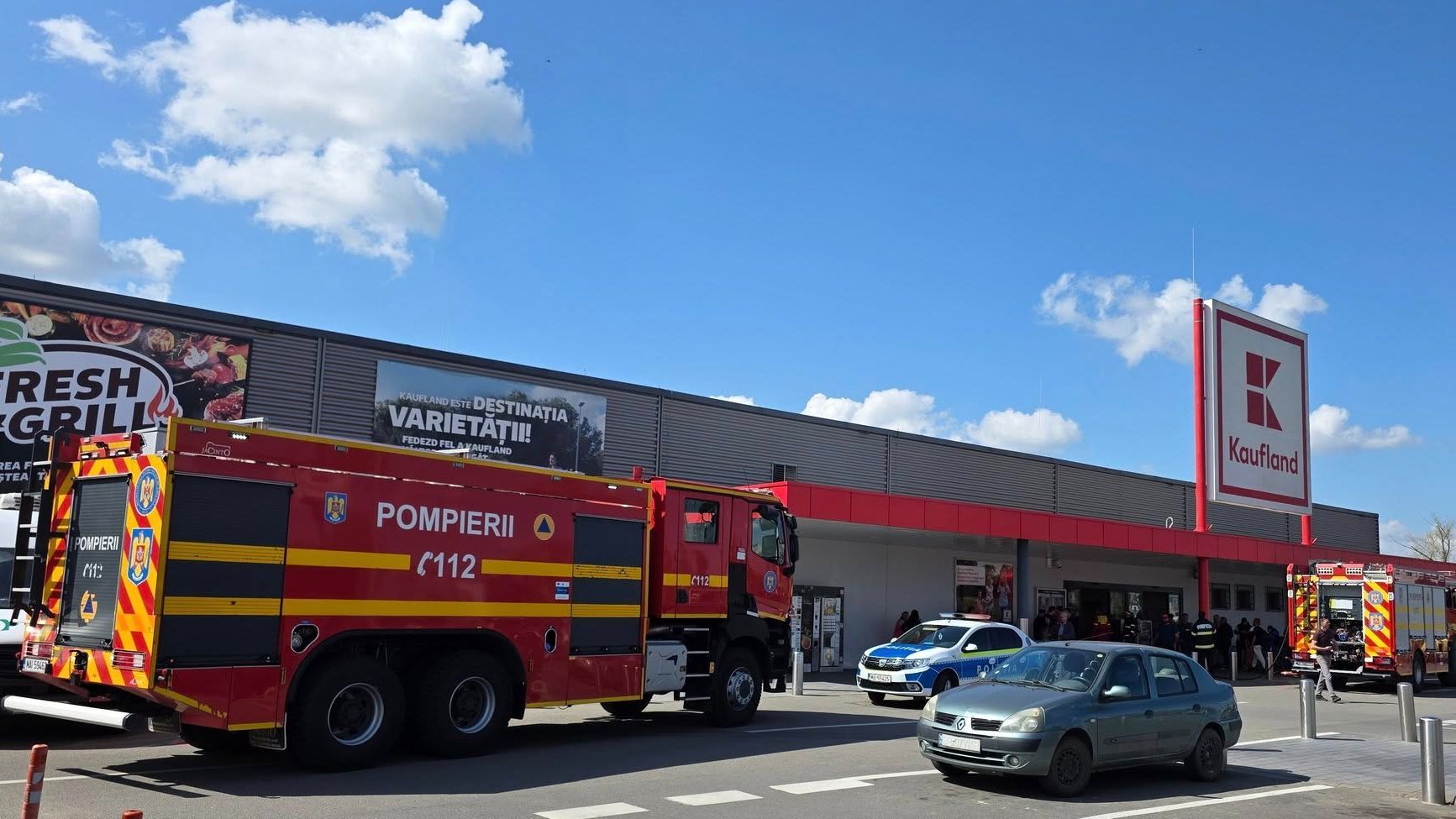 Tűz ütött ki egy Borsi úti bevásárlóközpontban