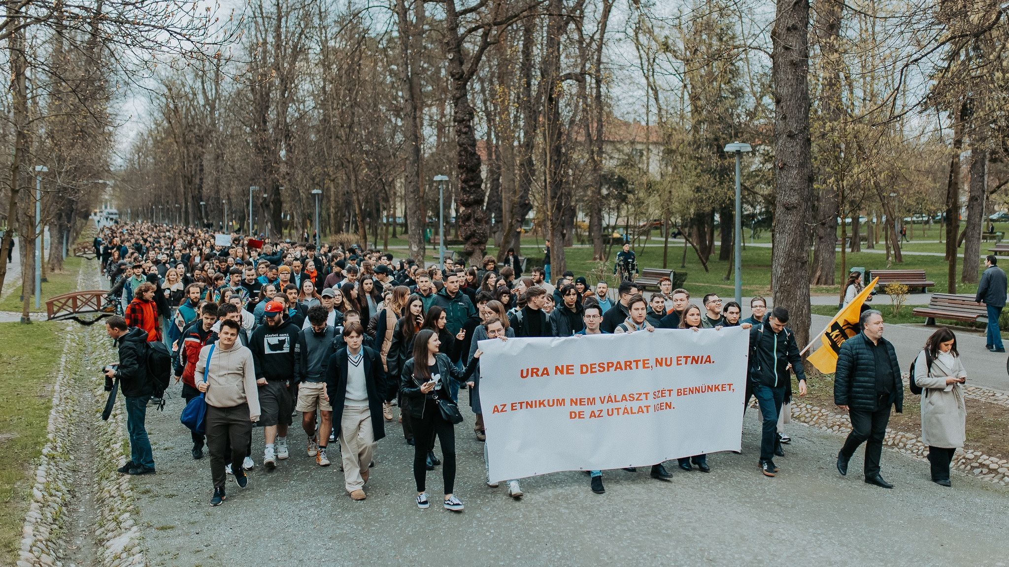 Azonosította és őrizetbe vette a rendőrség a kolozsvári magyar fiatalt bántalmazó férfit