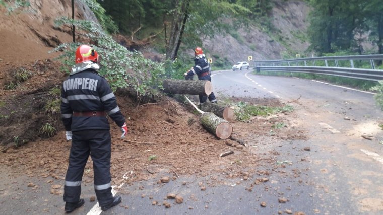 A szeles időjárás miatt a katasztrófavédelem is figyelmeztetést adott ki