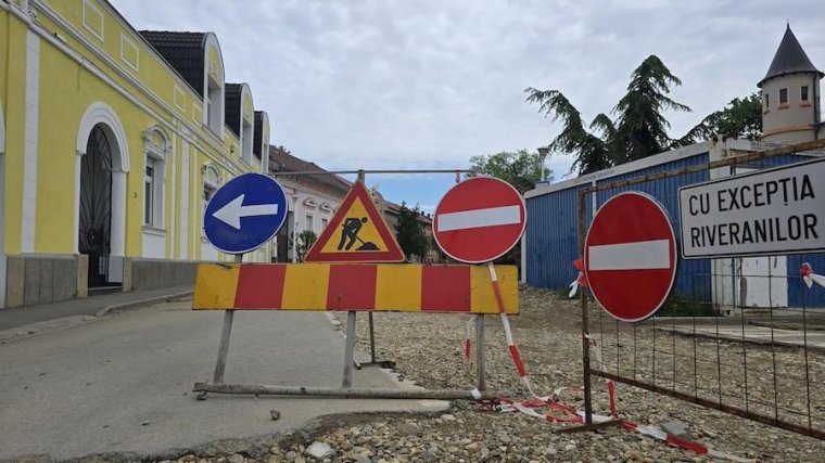 Közműmunkálatok zajlanak a Sal Ferenc utcában