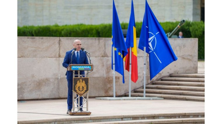 Bolojan: Kötelességünk életben tartani a háborús veteránok emlékét, és megismertetni azt az új generációkkal