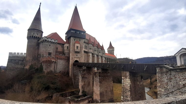 Nyári program szerint látogatható már a vajdahunyadi vár