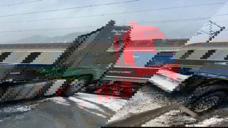 Kamiont sodort el egy Budapestről Bukarestbe tartó vonat Bușteni térségében