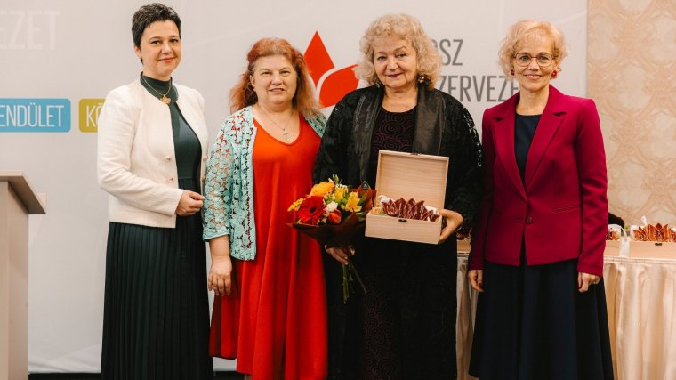 Pásztor Gabriella: Egy tanár közösségekért munkálkodik egész élete folyamán