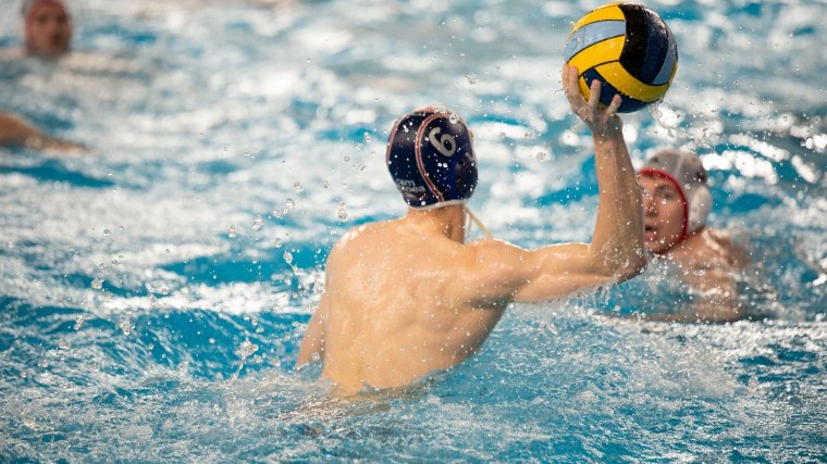 Jó kezdés után visszaesés – vereség a Dinamótól az elődöntő első meccsén