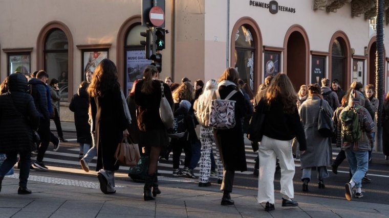 A fiatalok körében aggasztó méreteket öltő munkanélküliségre hívja fel a figyelmet egy jelentés