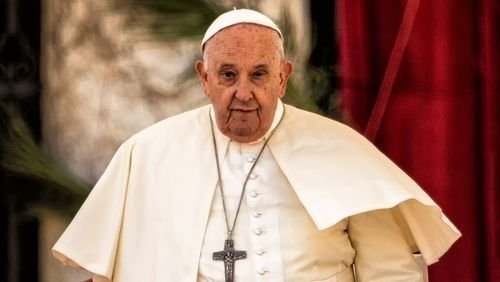 Bolojan: Ferenc pápa az alázat és az együttérzés iránti elkötelezettség szimbóluma és a román nép barátja volt