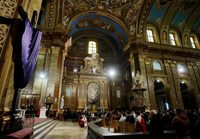 Keresztút a nagyváradi székesegyházban 2025. 04. 18.