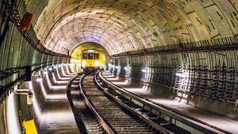 Jóváhagyta a kormány 12 elektromos metrószerelvény beszerzését