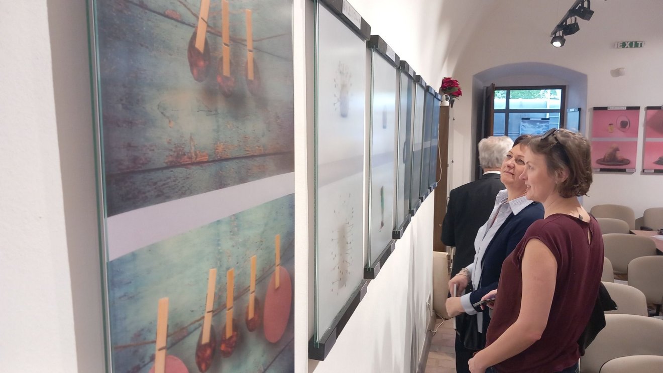 Fotótanfoyamok végzőseinek alkotásaiból nyíltak kiállítások