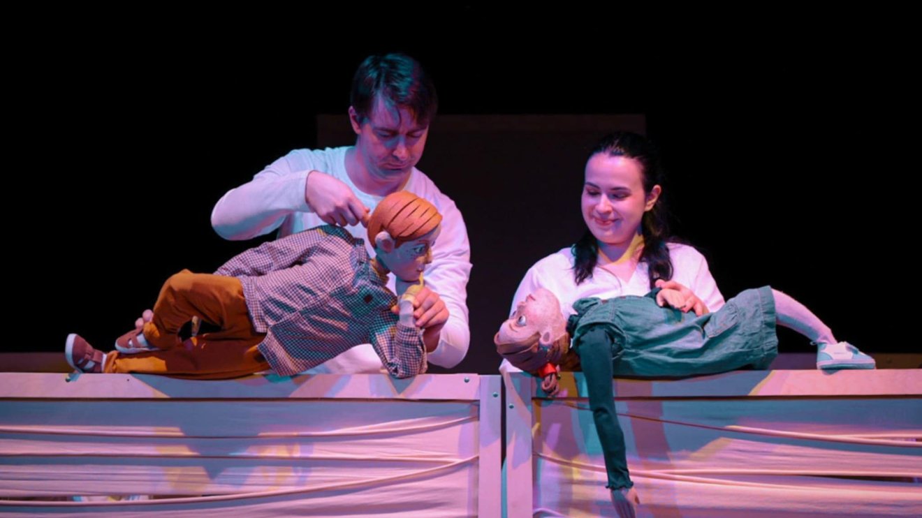 Mese mindenkiről mindenkinek