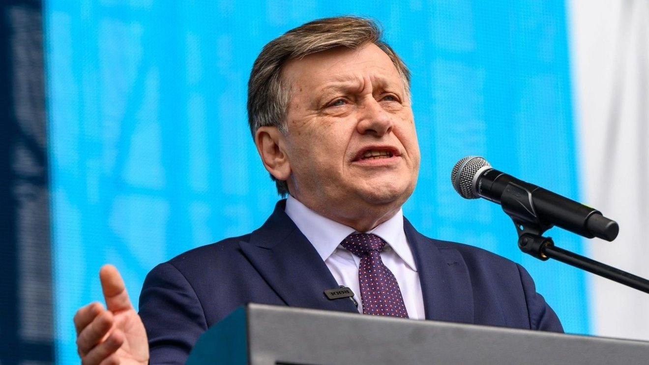 Crin Antonescu: Romániának erős külpolitikára és nemzeti megbékélésre van szüksége