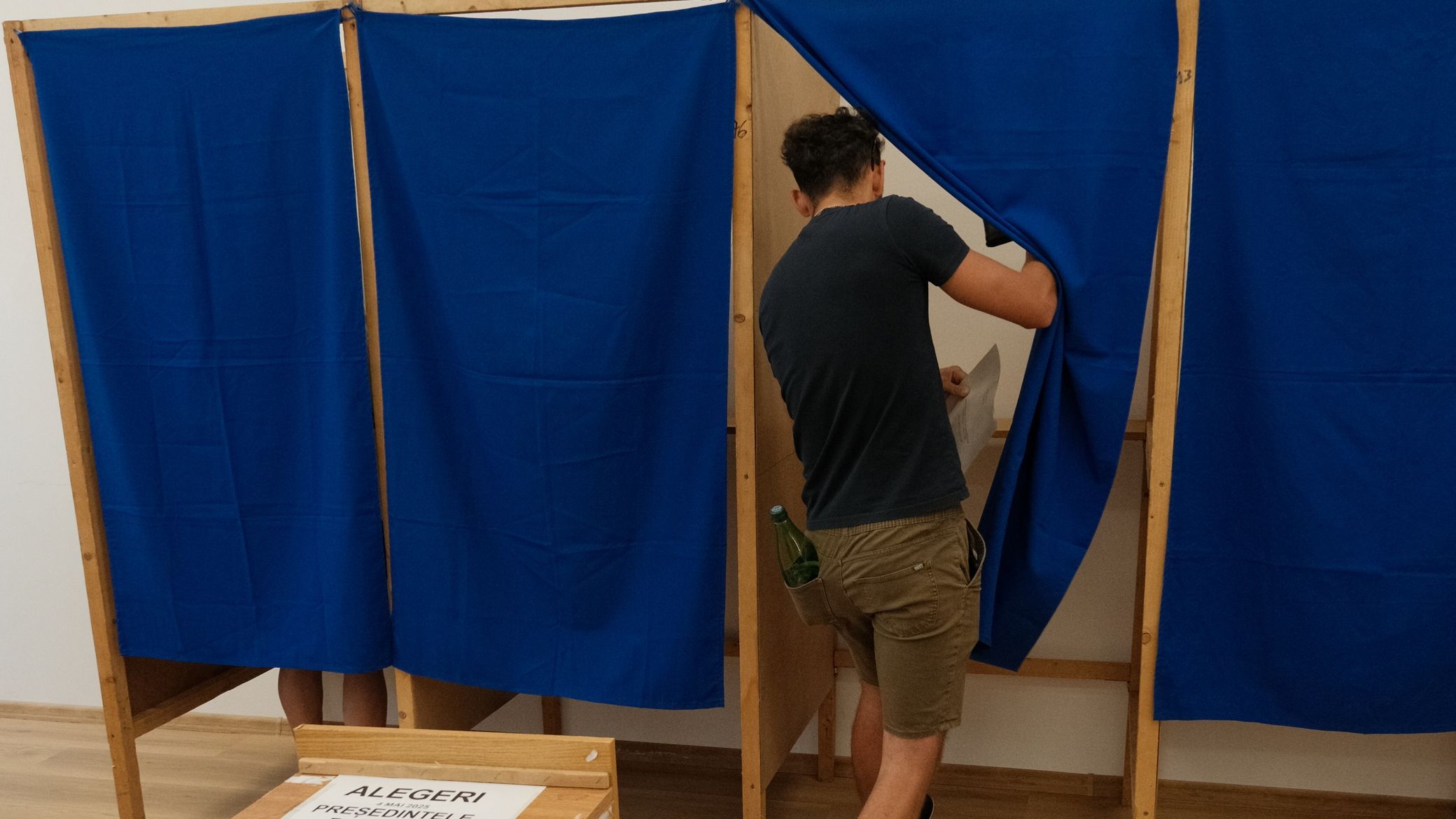 A legtöbb panasz a kampánycsend megsértése, a szavazólapok közzététele miatt érkezik