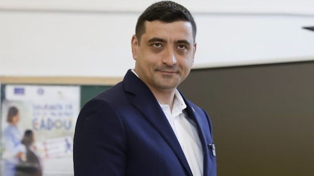 Simion: A romániai államcsőd csak úgy kerülhető el, ha megszabadulunk a helyi és központi közigazgatás élősködőitől