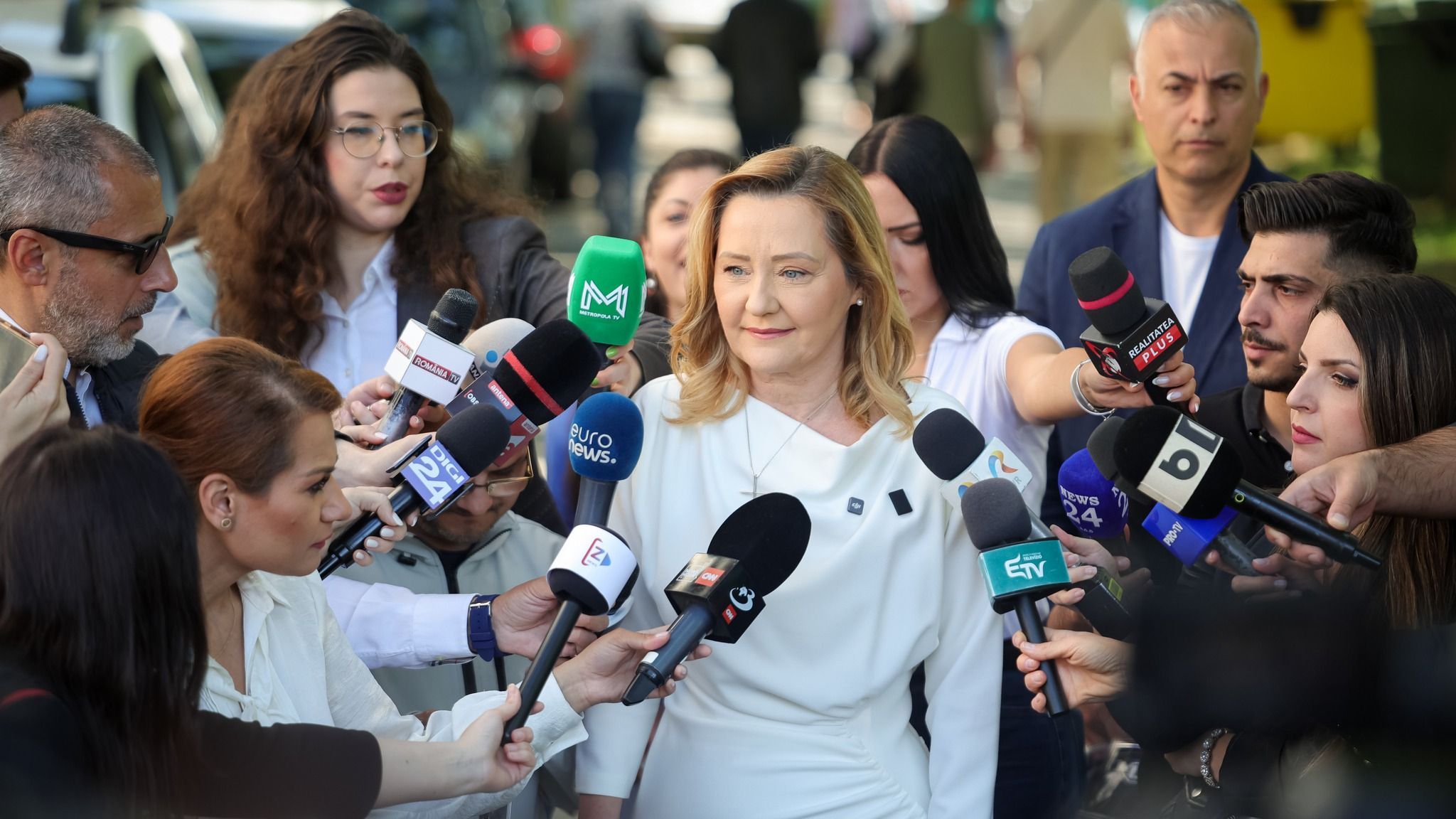 Elena Lasconi lemondott az USR elnöki tisztségéről