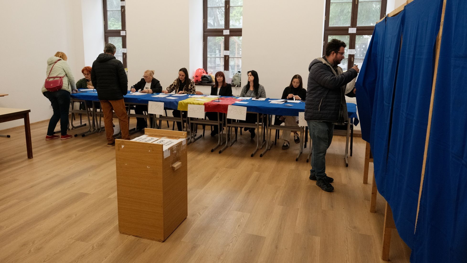 Átvehetik juttatásaikat a szavazókörzeti munkatársak