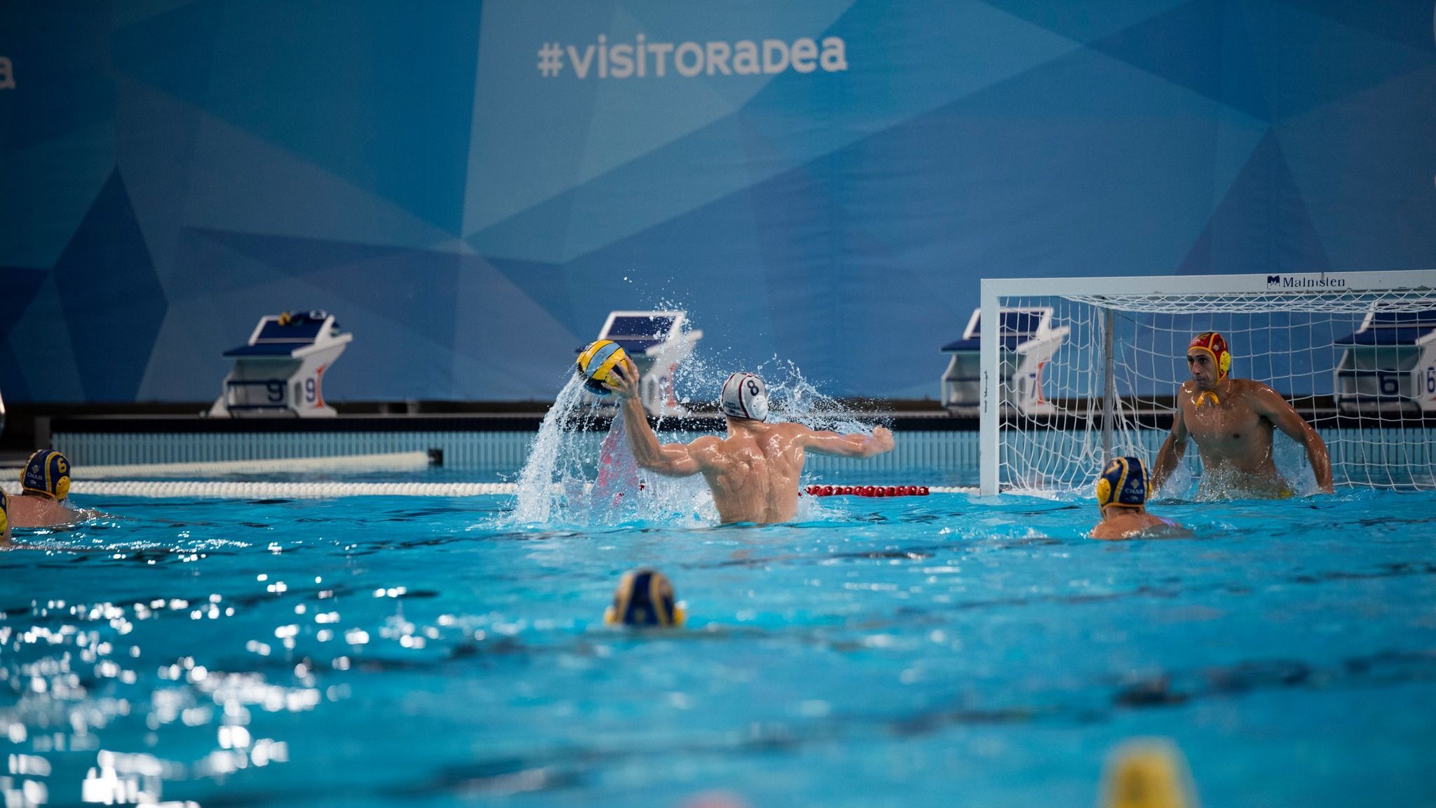 Nem hibázhat a váradi pólócsapat