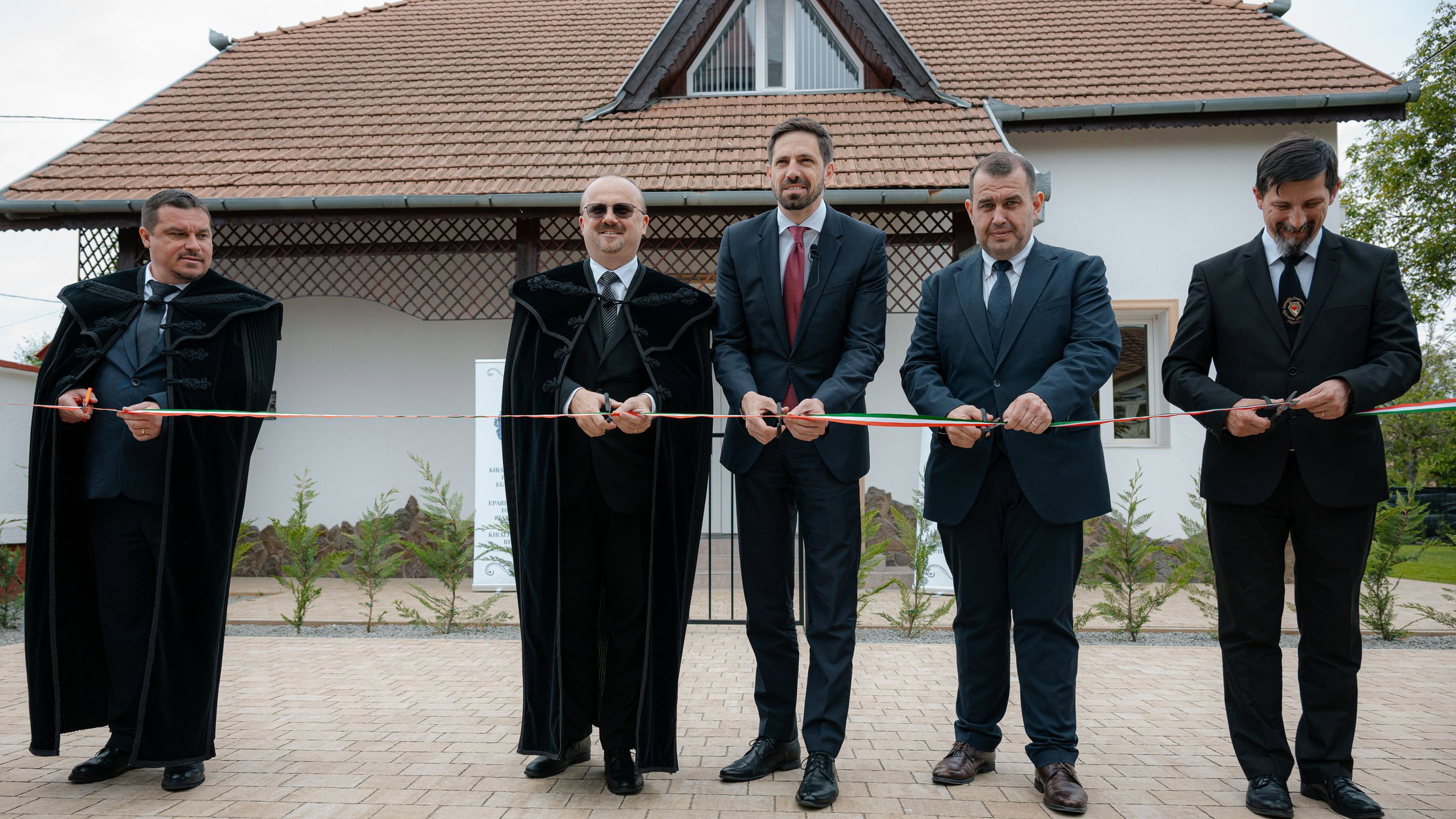 Felújított lelkészi lakásokat adtak át Nagyváradon