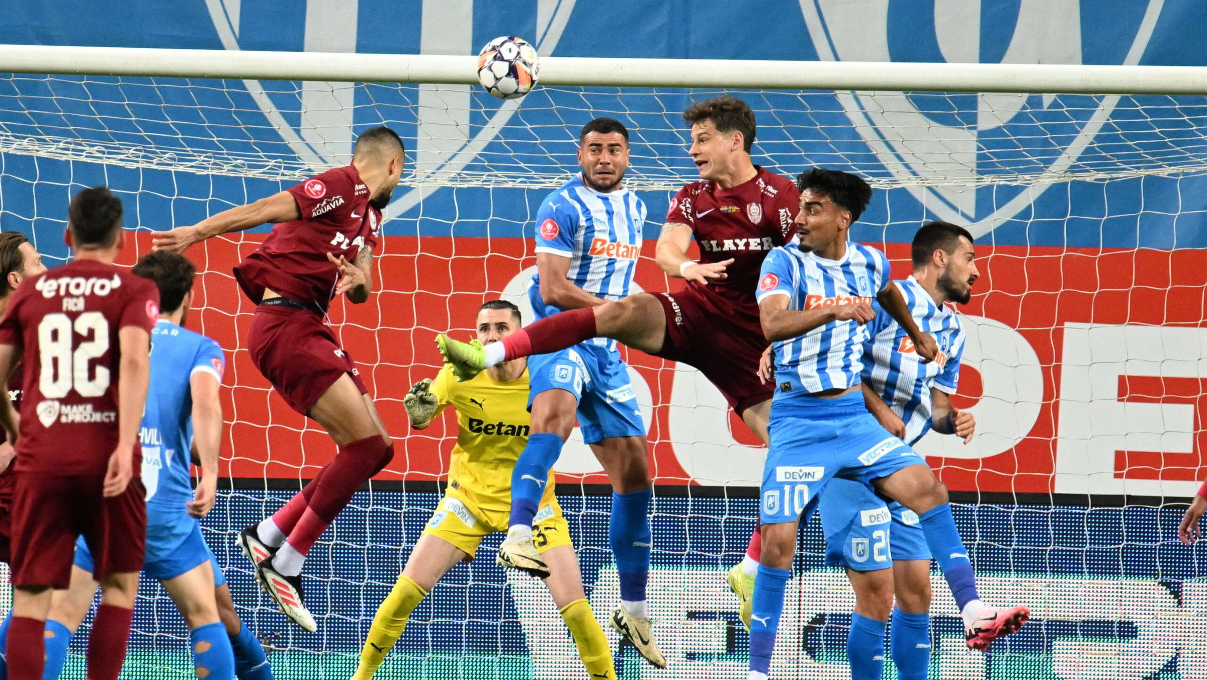 Botlott Krajován a CFR, az FCSB a bajnok