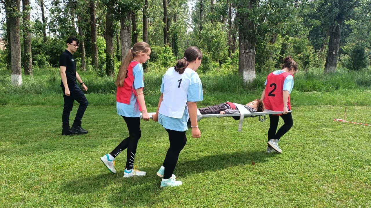 Diákok mérték össze tudásukat és ügyességüket egy tűzoltósági versenyen